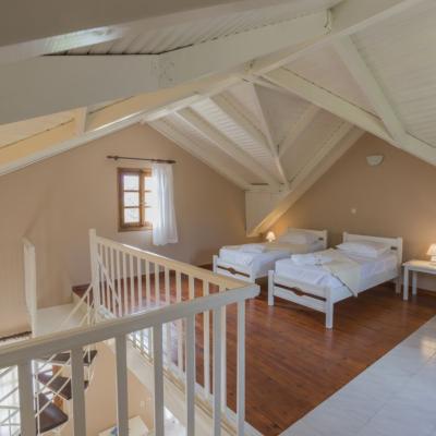 2 Albouro Seafront Apartments Kateleios Kefalonia